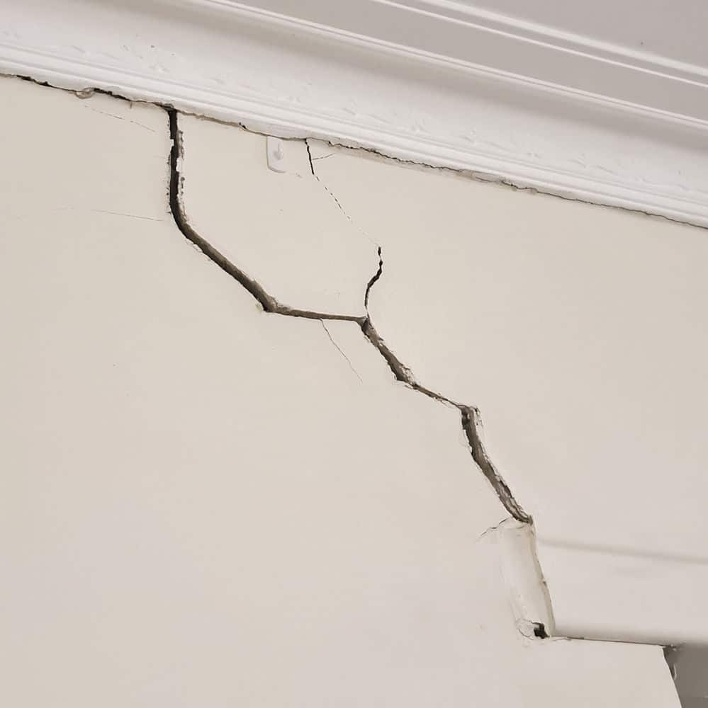 wall-cracks-chevy-chase-md-aquaguard-waterproofing-3